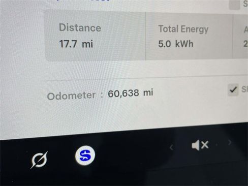 Used 2023 Tesla Model Y Long Range image 28