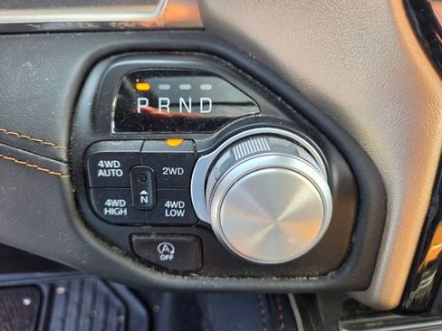 Used 2022 RAM 1500 Limited w/ Trailer Tow Group (B) AWD/4WD image 9
