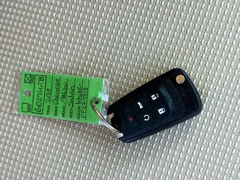 Used 2015 Chevrolet Malibu LT image 35