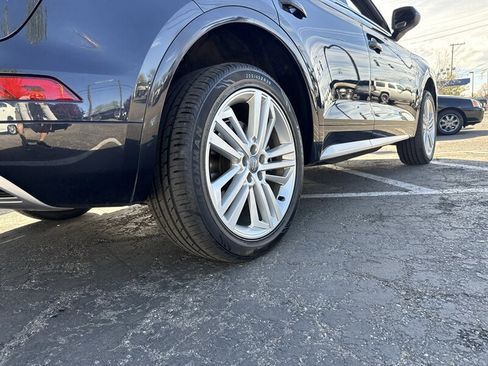 Used 2018 Audi Q5 Prestige AWD/4WD image 5