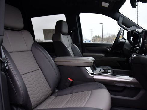 Used 2026 Chevrolet Silverado 2500 ZR2 image 16