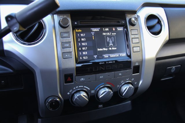 Used 2018 Toyota Tundra SR5 AWD/4WD image 28