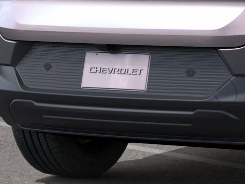 New 2026 Chevrolet Equinox EV LT image 14