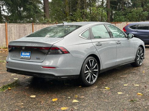 Used 2025 Honda Accord Touring image 7