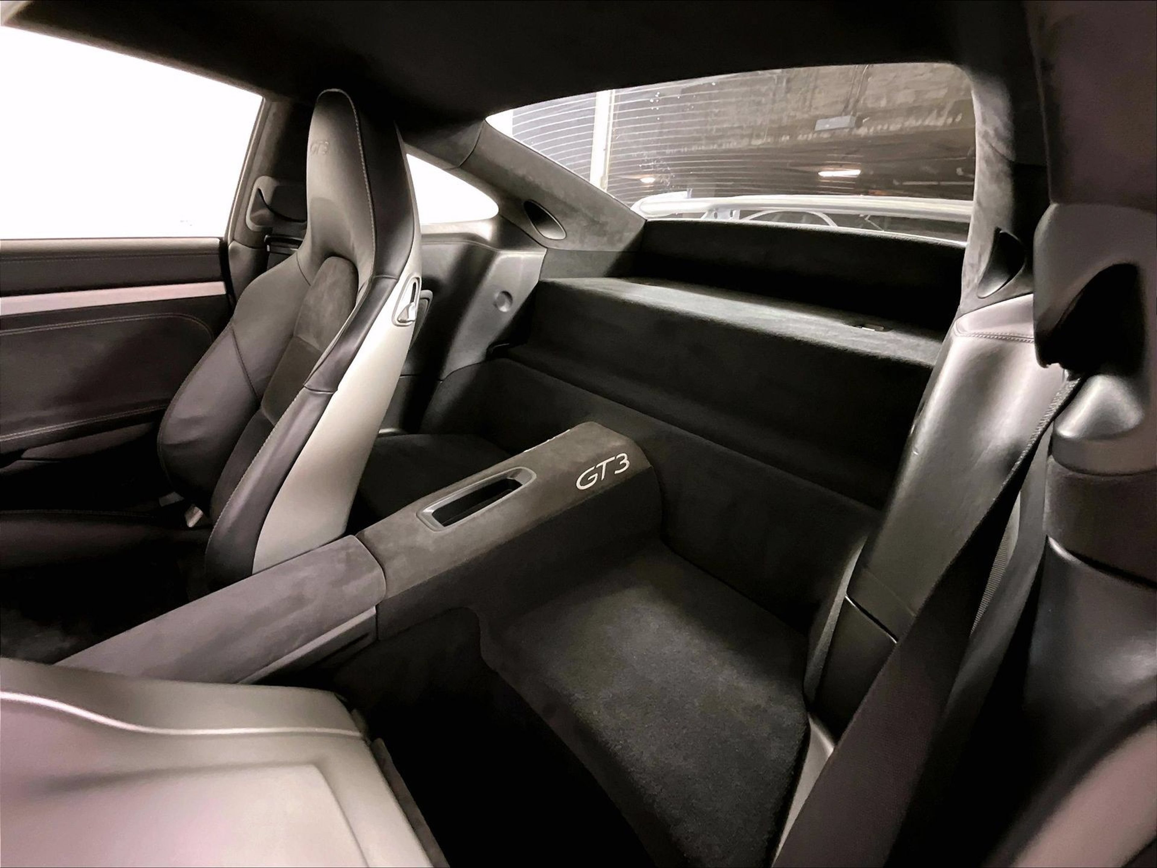 Certified 2014 Porsche 911 GT3 RWD image 22