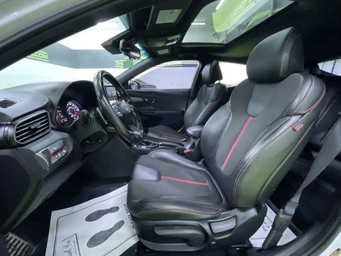 Used 2020 Hyundai Veloster Turbo image 17