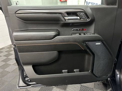 Used 2024 GMC Sierra 1500 AT4 w/ Technology Package AWD/4WD image 17