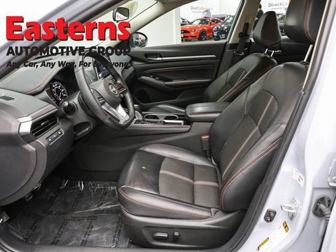 Used 2023 Nissan Altima 2.5 SR FWD image 14