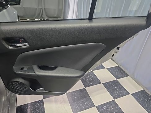 Used 2020 Toyota Prius LE AWD/4WD image 8