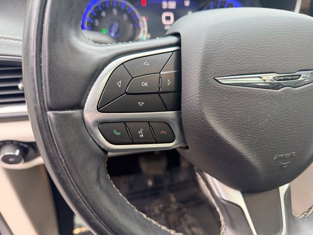 Used 2022 Chrysler Pacifica Limited w/ Uconnect Theater Family Group AWD/4WD image 30