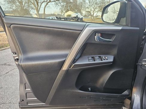 Used 2016 Toyota RAV4 XLE image 12