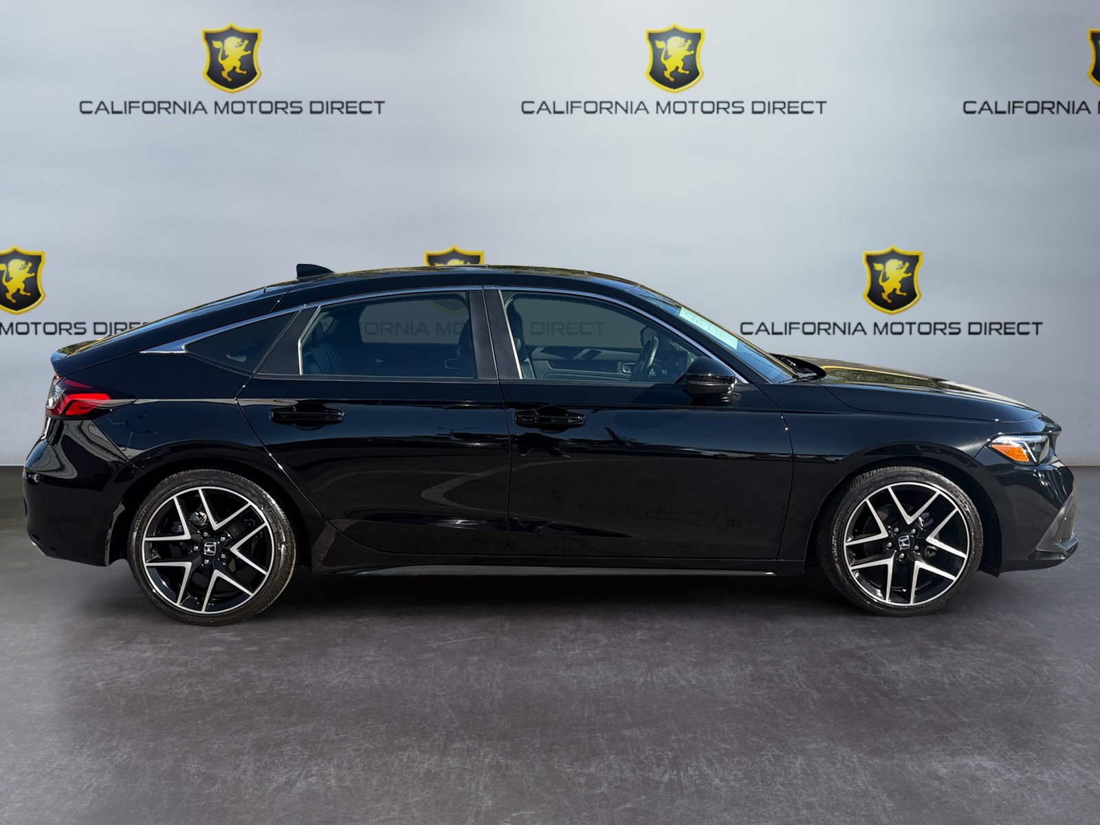 Used 2023 Honda Civic Sport Touring image 4