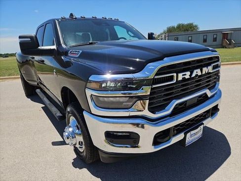 New 2026 RAM 3500 Tradesman AWD/4WD image 41