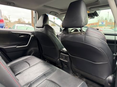 Used 2020 Toyota RAV4 TRD Off-Road image 15