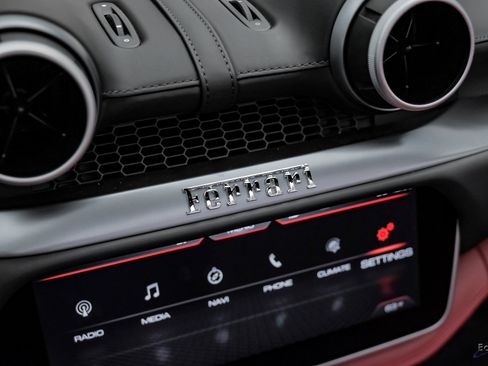 Used 2019 Ferrari Portofino image 72