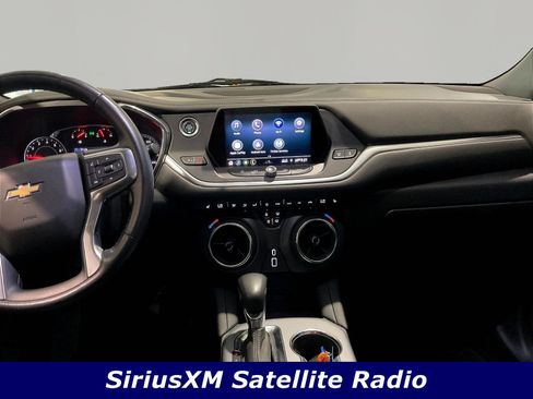 Used 2020 Chevrolet Blazer LT FWD image 9