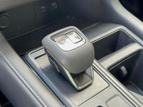 Used 2024 Nissan Pathfinder S AWD/4WD image 21