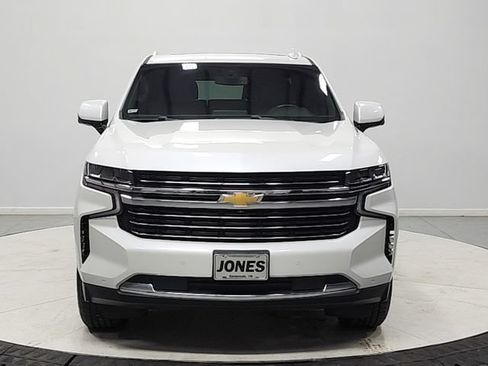 Used 2022 Chevrolet Tahoe LT w/ LT Signature Package AWD/4WD image 2