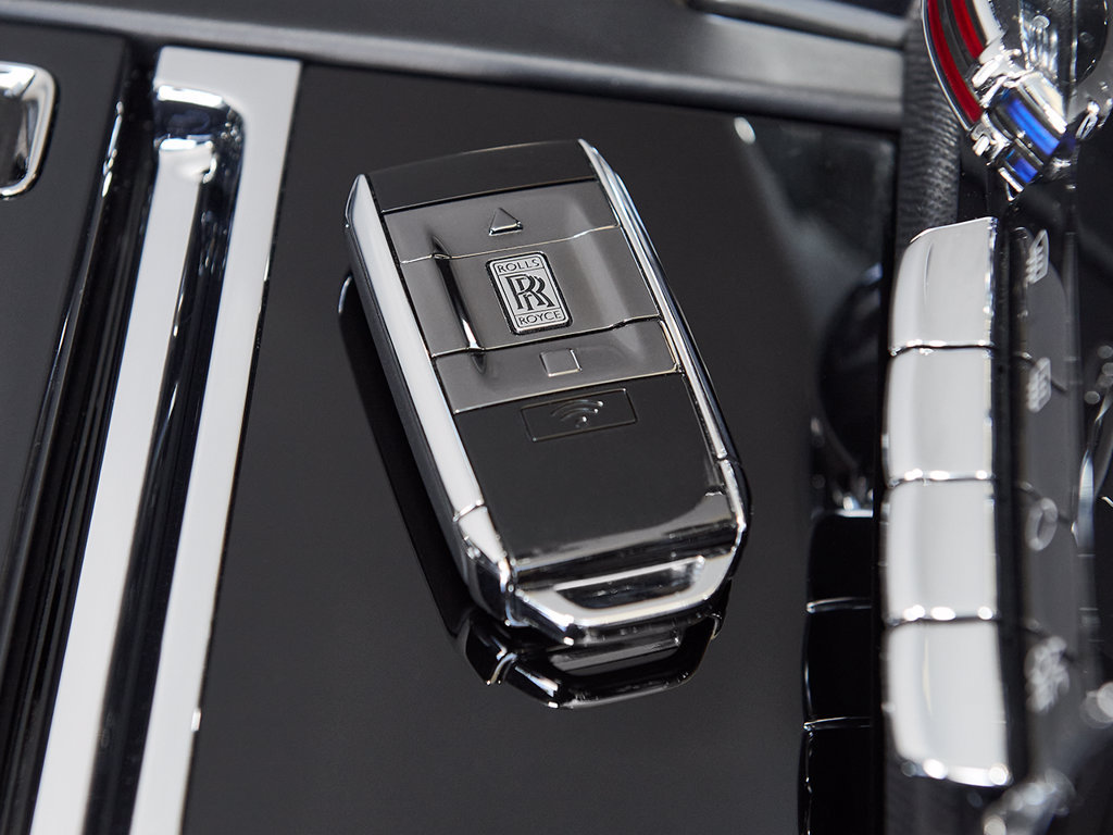 Certified 2024 Rolls-Royce Cullinan AWD/4WD image 18