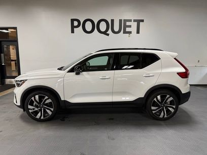 Used 2025 Volvo XC40 B5 Plus w/ Climate Package