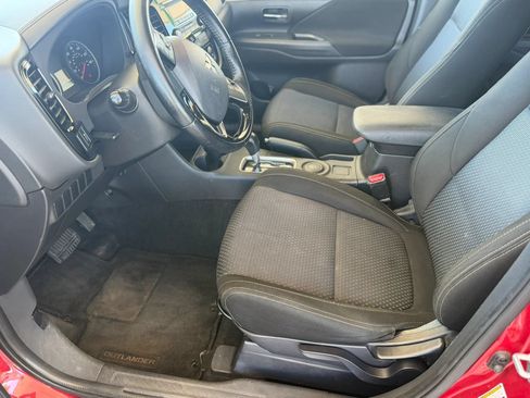 Used 2016 Mitsubishi Outlander ES FWD image 9