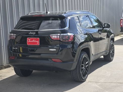 Used 2022 Jeep Compass Latitude AWD/4WD image 10