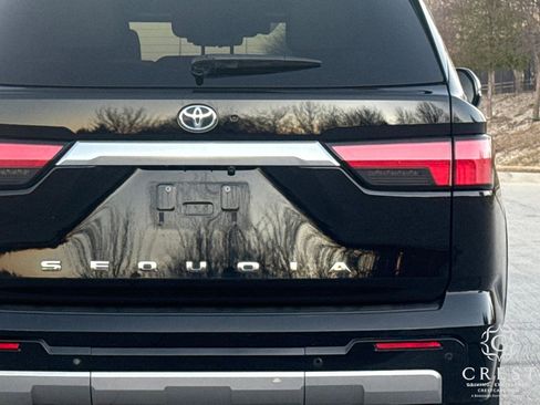 Used 2024 Toyota Sequoia Capstone image 4