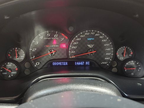 Used 2001 Chevrolet Corvette Z06 w/ Memory Pkg image 16