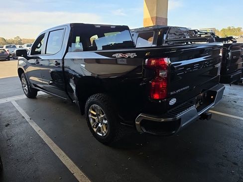 Used 2022 Chevrolet Silverado 1500 LT image 3