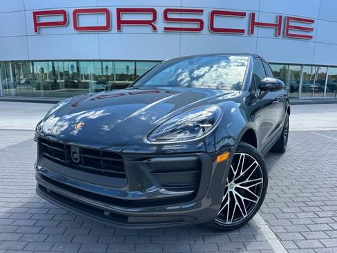 Used 2026 Porsche Macan AWD/4WD image 1