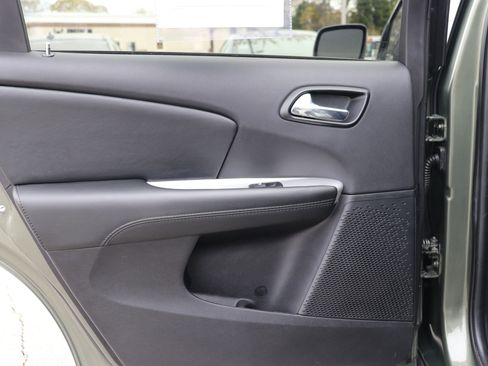 Used 2018 Dodge Journey SXT w/ Connectivity Group FWD image 25