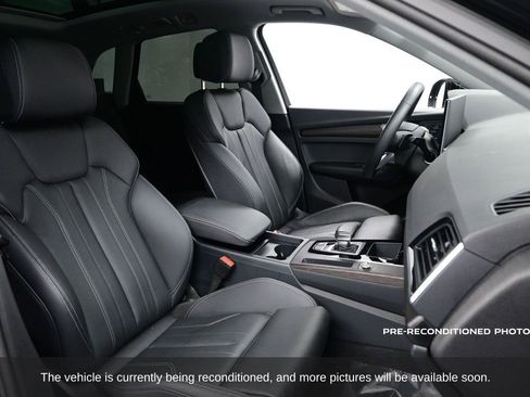 Used 2024 Audi Q5 2.0T Premium w/ Convenience Package image 10