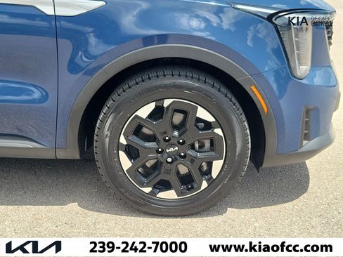 Certified 2024 Kia Sorento S FWD image 7