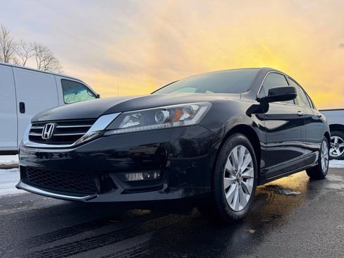 Used 2015 Honda Accord EX image 1
