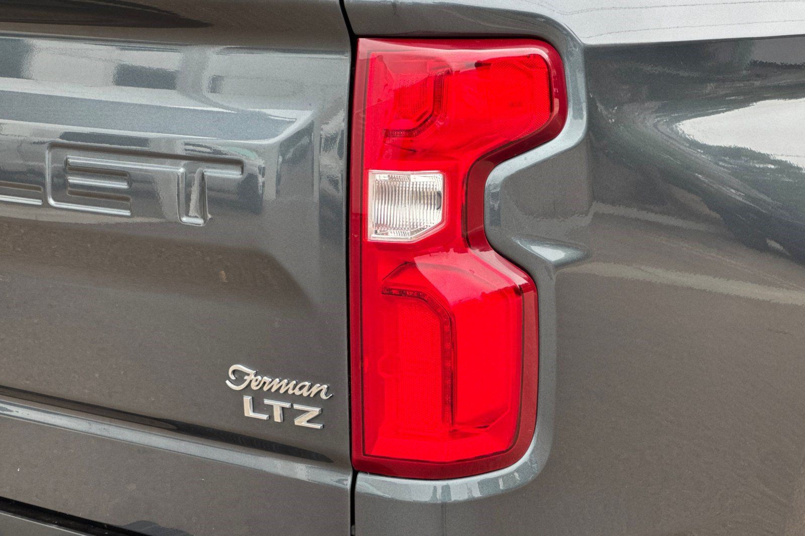 Used 2019 Chevrolet Silverado 1500 LTZ w/ LTZ Premium Package AWD/4WD image 28