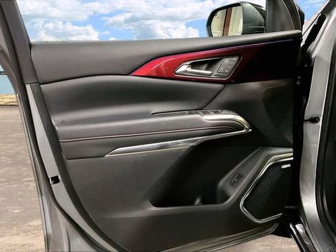 Used 2024 Chevrolet Traverse RS w/ LPO, Floor Liner Package image 20