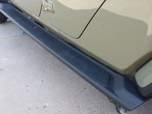 Used 2025 Jeep Gladiator Sport AWD/4WD image 15