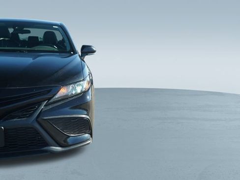 Used 2024 Toyota Camry SE image 36