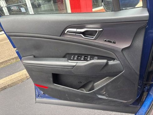 Certified 2023 Kia Sportage SX image 25