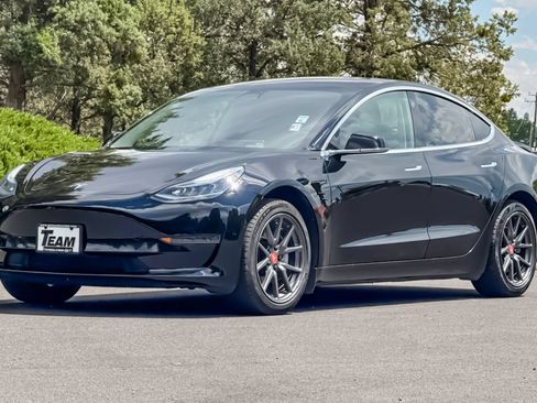 Used 2019 Tesla Model 3 Standard Range RWD image 9