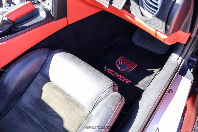 Used 2004 Dodge Viper SRT-10 RWD image 51