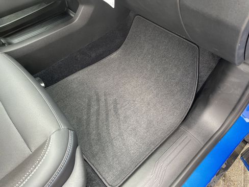 Used 2024 Chevrolet Equinox EV LT w/ LPO, Blackout Package image 33