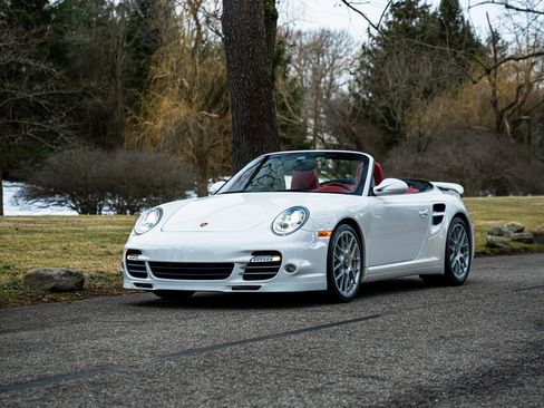 Used 2012 Porsche 911 Turbo S AWD/4WD image 4