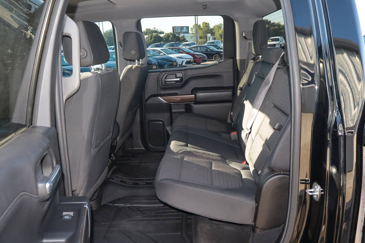 Used 2020 Chevrolet Silverado 1500 RST w/ True North Edition AWD/4WD image 8
