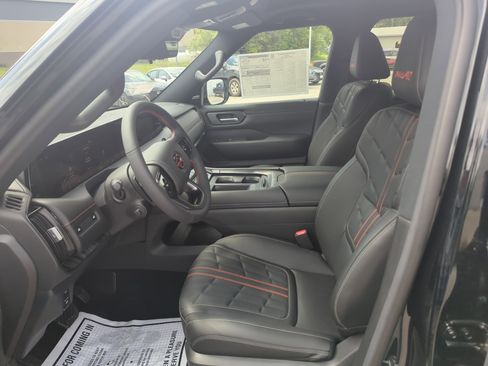 New 2025 Nissan Armada PRO-4X w/ Pro-4X Premium Package image 12