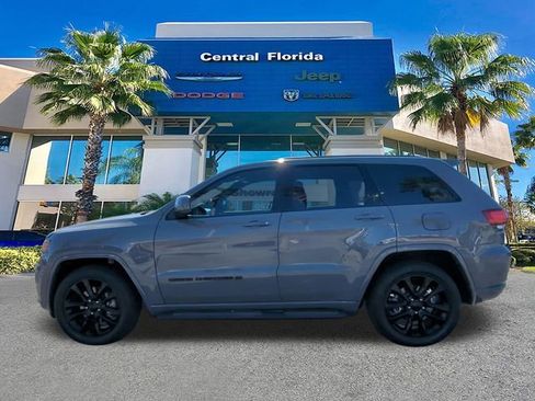Used 2022 Jeep Grand Cherokee Laredo X image 8