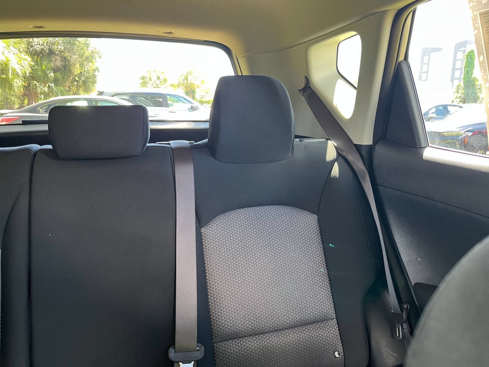 Used 2025 Kia Soul LX w/ LX Technology Package FWD image 34