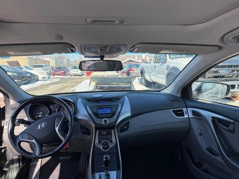 Used 2013 Hyundai Elantra Limited image 4