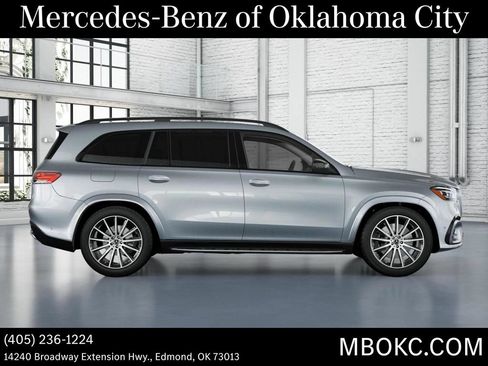 Used 2026 Mercedes-Benz GLS 450 4MATIC image 2