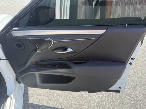 Used 2019 Lexus ES 350 F Sport w/ Accessory Package 2 FWD image 19
